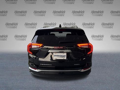 Used 2024 GMC Terrain Denali w/ Denali Premium Package AWD/4WD image 8