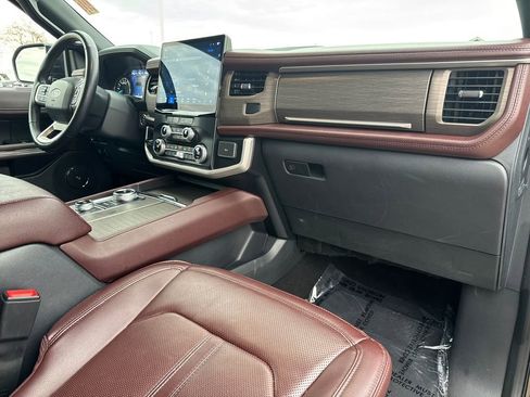 Used 2024 Ford Expedition Max Limited image 36