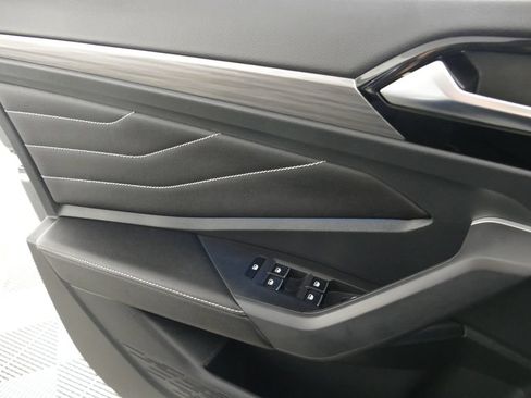 Used 2023 Volkswagen Jetta SEL FWD image 12