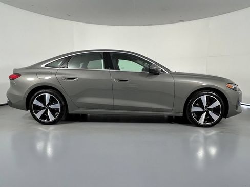 Used 2025 Audi A5 2.0T Premium Plus w/ Premium Plus AWD/4WD image 9