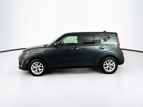 Used 2025 Kia Soul LX w/ LX Technology Package FWD image 4