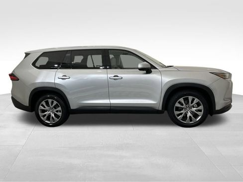 Used 2024 Toyota Grand Highlander Platinum image 6