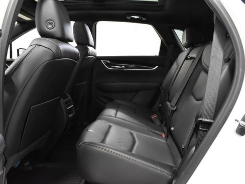 Certified 2022 Cadillac XT5 Premium Luxury w/ LPO, Floor Liner Package image 5