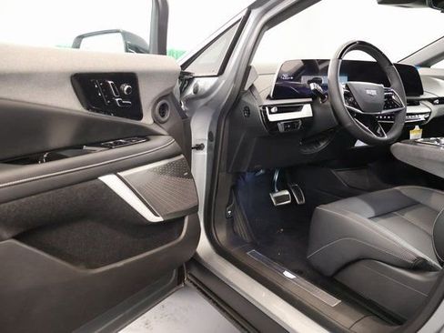 New 2026 Cadillac Optiq Luxury 1 image 8