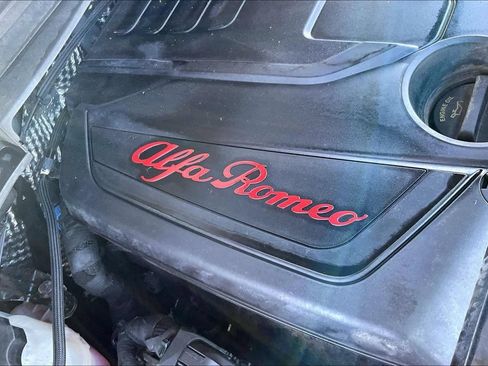 Used 2018 Alfa Romeo Stelvio Ti Sport AWD/4WD image 33