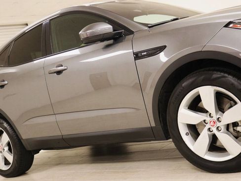 Used 2020 Jaguar E-PACE SE image 11