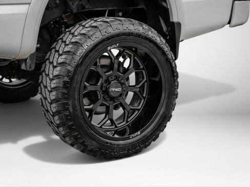 Used 2018 Nissan Titan PRO-4X w/ Pro-4x Convenience Package AWD/4WD image 51