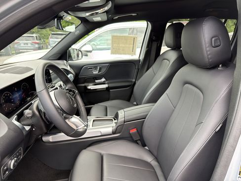 Used 2026 Mercedes-Benz GLB 250 4MATIC image 10