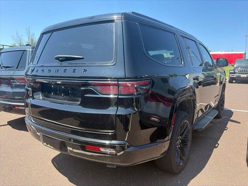 Certified 2025 Jeep Wagoneer Series II w/ Convenience Group I AWD/4WD image 14