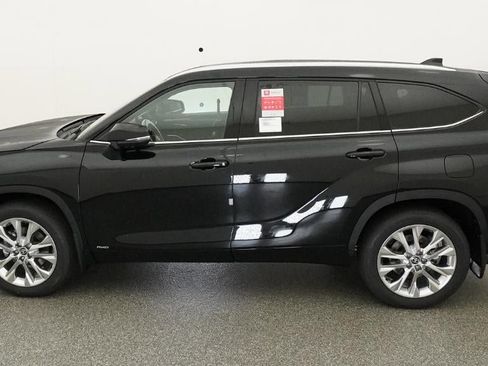 New 2026 Toyota Highlander Limited AWD/4WD image 3