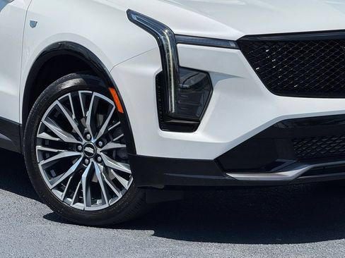 Used 2024 Cadillac XT4 Sport FWD image 12