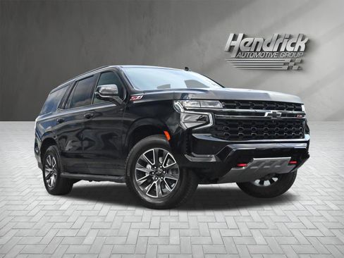 Used 2022 Chevrolet Tahoe Z71 w/ Luxury Package image 2