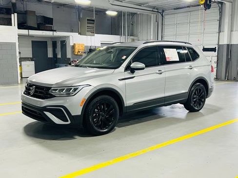 Used 2022 Volkswagen Tiguan S AWD/4WD image 12