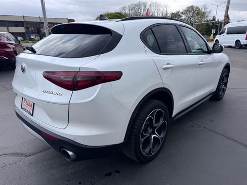 Used 2019 Alfa Romeo Stelvio Ti Sport w/ Quick Order Package 22S Sport AWD/4WD image 15