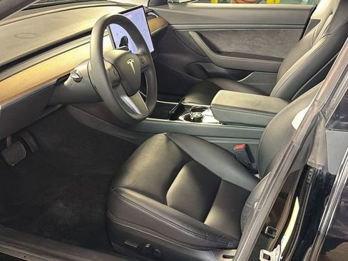 Used 2020 Tesla Model 3 Standard Range image 22