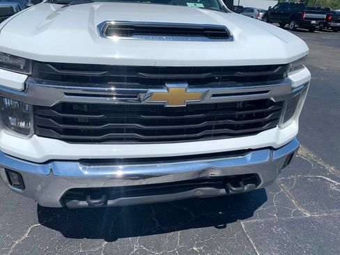 Used 2024 Chevrolet Silverado 3500 LT w/ Convenience Package AWD/4WD image 9