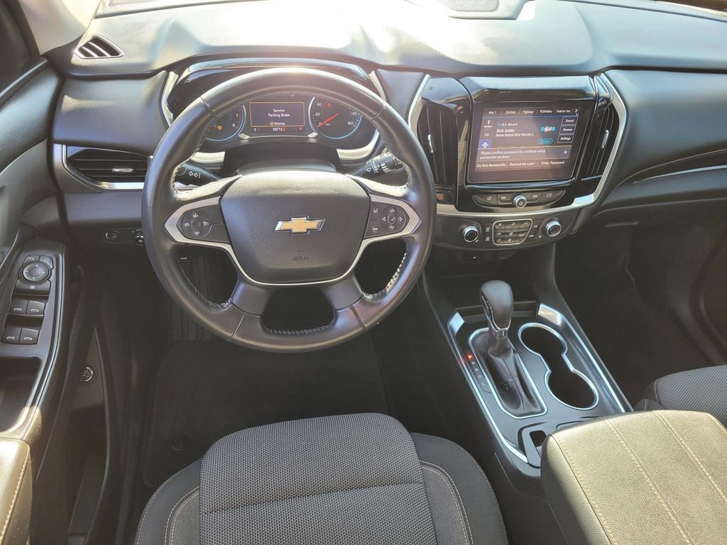 Used 2021 Chevrolet Traverse LT FWD image 15