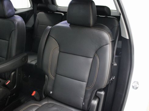 Used 2020 Chevrolet Traverse Premier w/ LPO, Blackout Package image 25