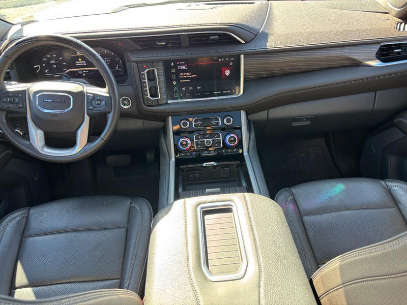 Used 2024 GMC Yukon XL Denali w/ Advanced Technology Package AWD/4WD image 15