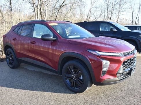 Used 2024 Chevrolet Trax ACTIV w/ Sunroof Package image 10