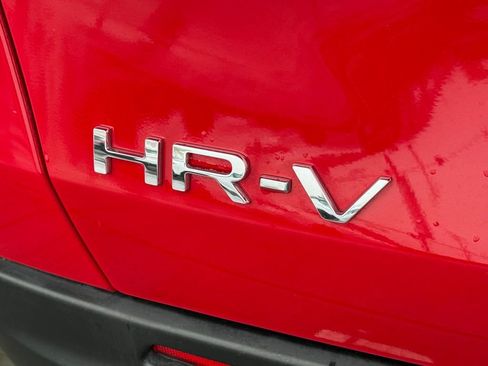 Used 2025 Honda HR-V Sport image 12