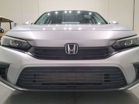 Used 2023 Honda Civic EX image 3
