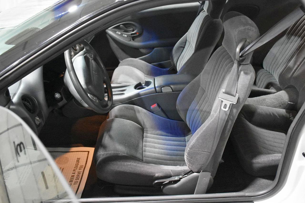 Used 1997 Pontiac Firebird Coupe w/ Opt Pkg RWD image 38