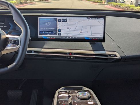 Used 2024 BMW iX M60 image 31