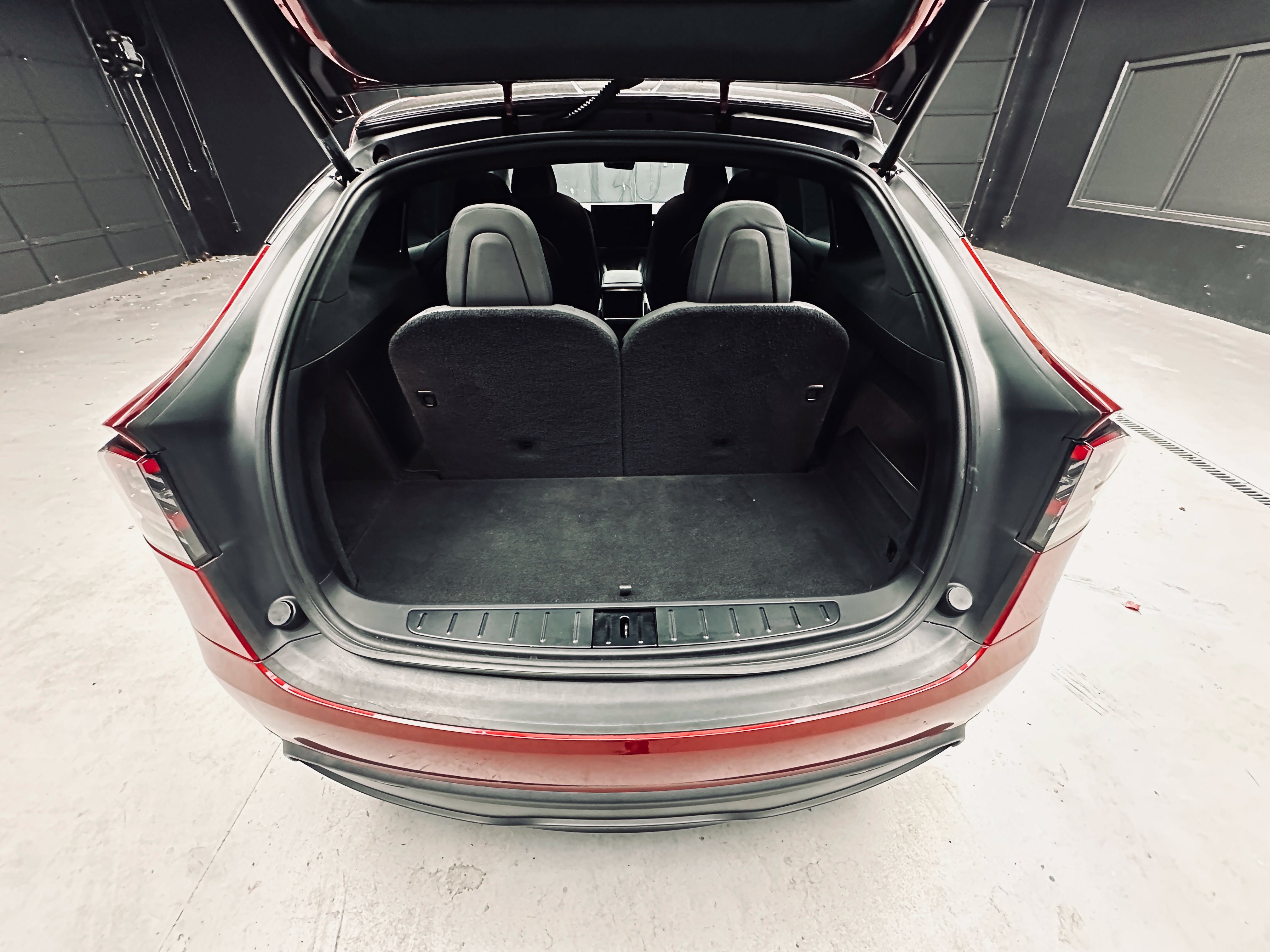 Used 2023 Tesla Model X AWD/4WD image 40