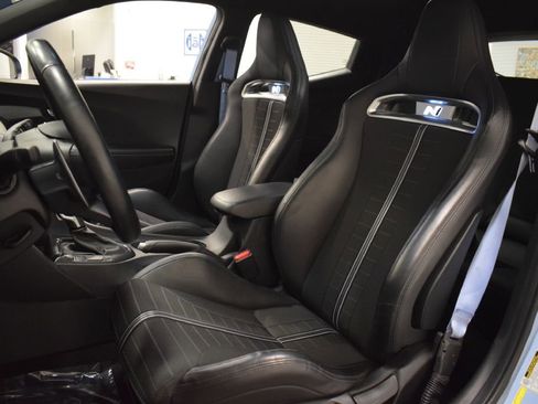 Used 2021 Hyundai Veloster N image 12