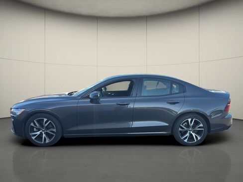 Used 2024 Volvo S60 B5 Core FWD image 4
