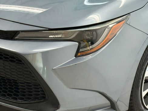 Used 2020 Toyota Corolla LE FWD image 4