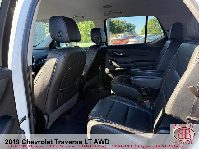 Used 2019 Chevrolet Traverse LT w/ LPO, Blackout Package AWD/4WD image 11