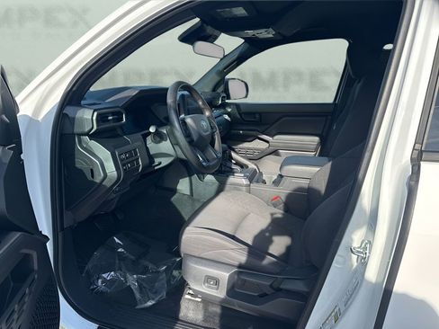 Used 2024 Toyota Tacoma SR image 9