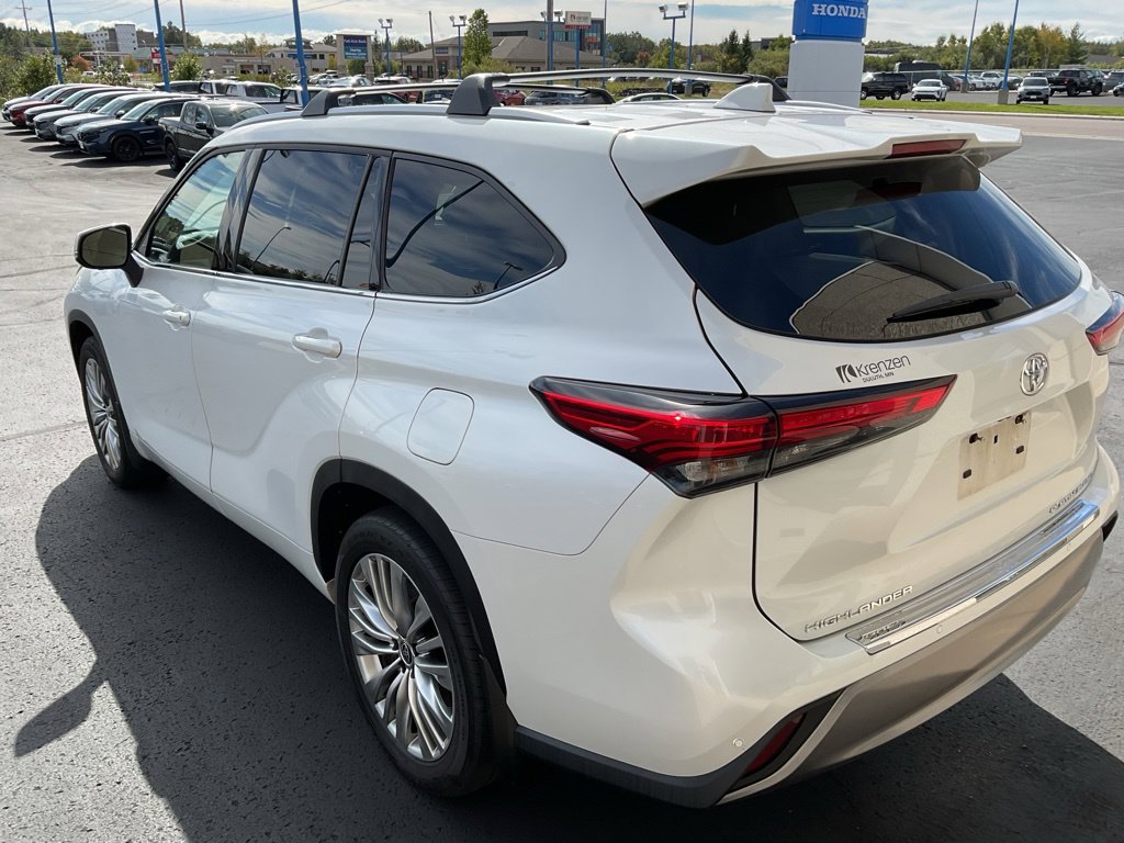 Used 2023 Toyota Highlander Platinum AWD/4WD image 7