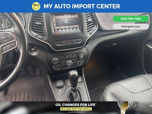 Used 2020 Jeep Cherokee Latitude Lux w/ Comfort/Convenience Group image 10