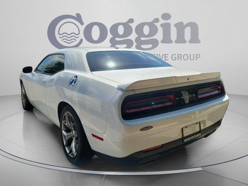 Used 2016 Dodge Challenger SXT Plus RWD image 4