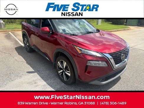 Used 2021 Nissan Rogue SL w/ Premium Package FWD image 2
