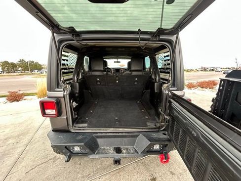 Used 2018 Jeep Wrangler Unlimited Rubicon image 23