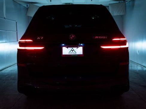 Used 2026 BMW X7 M60i image 11