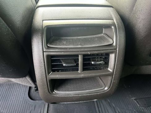 Used 2023 Cadillac XT5 Luxury image 16