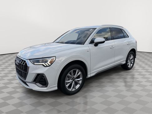 Used 2022 Audi Q3 2.0T Premium Plus w/ Premium Plus Package image 1