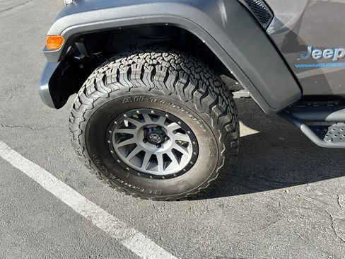 Used 2023 Jeep Wrangler Unlimited Rubicon 4xe image 15