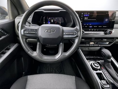 Used 2023 Chevrolet Colorado Trail Boss w/ Technology Package image 10