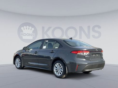 New 2026 Toyota Corolla LE FWD image 2