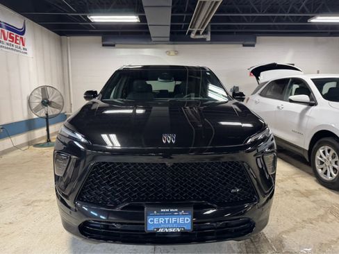 Certified 2025 Buick Enclave Sport Touring w/ Super Cruise Package image 2