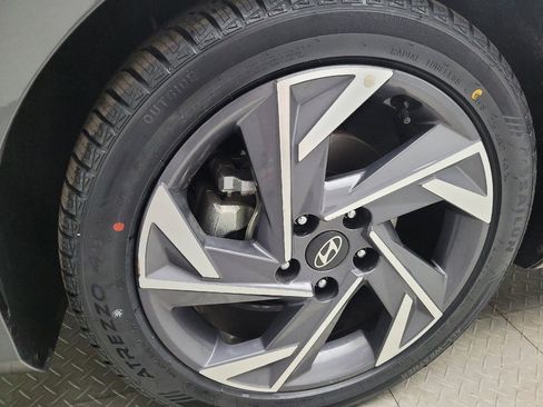 Used 2025 Hyundai Elantra Sport w/ Cargo Package FWD image 31