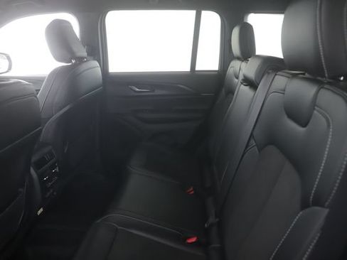 Used 2024 Jeep Grand Cherokee Altitude AWD/4WD image 26