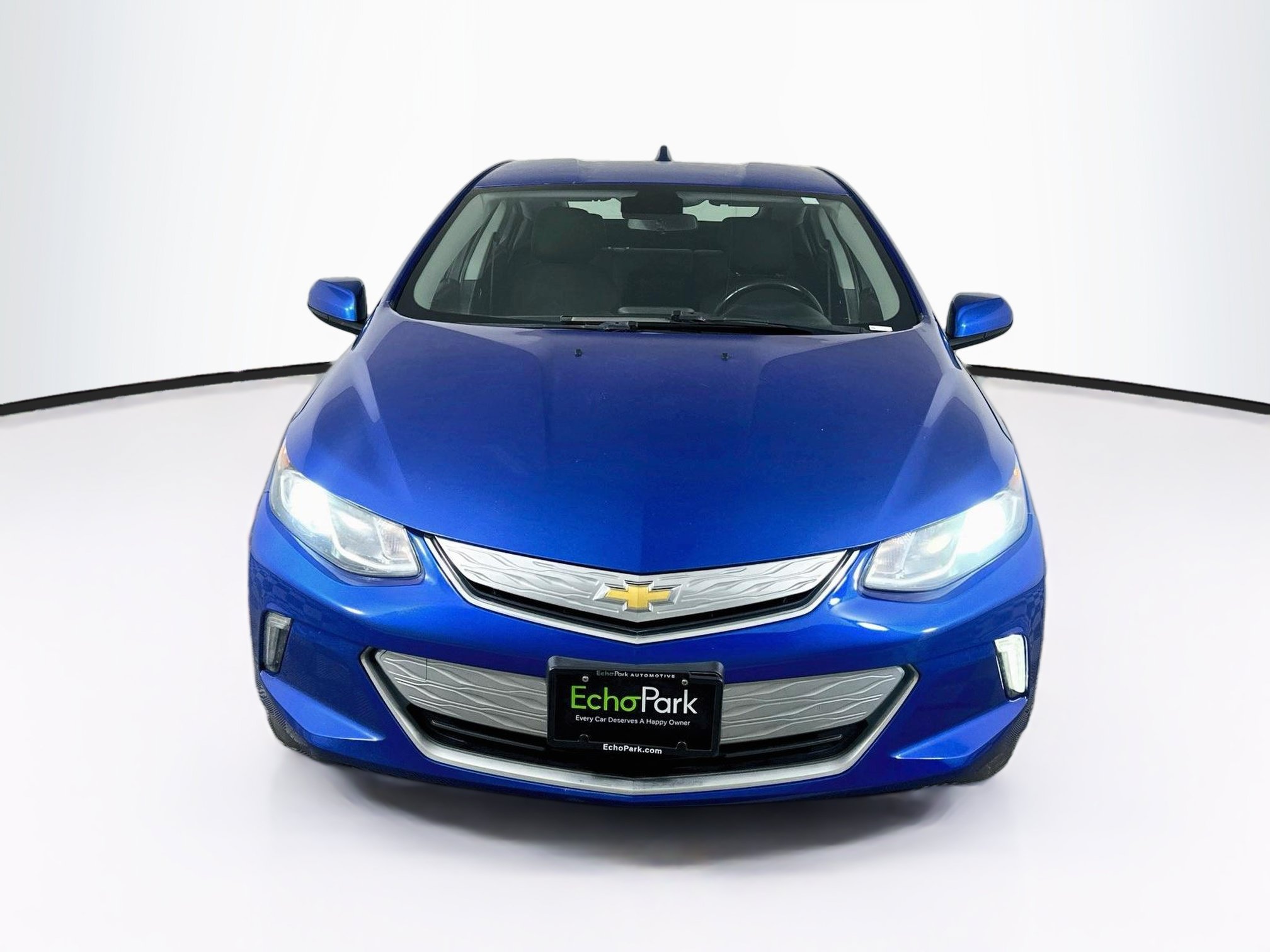Used 2017 Chevrolet Volt LT w/ Comfort Package FWD image 2
