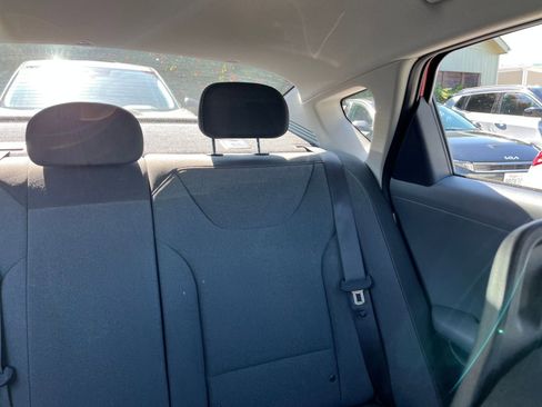 Used 2025 Kia K4 FWD image 38